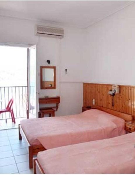 مدينة سكياثوس Hotel Christina الغرفة الصورة